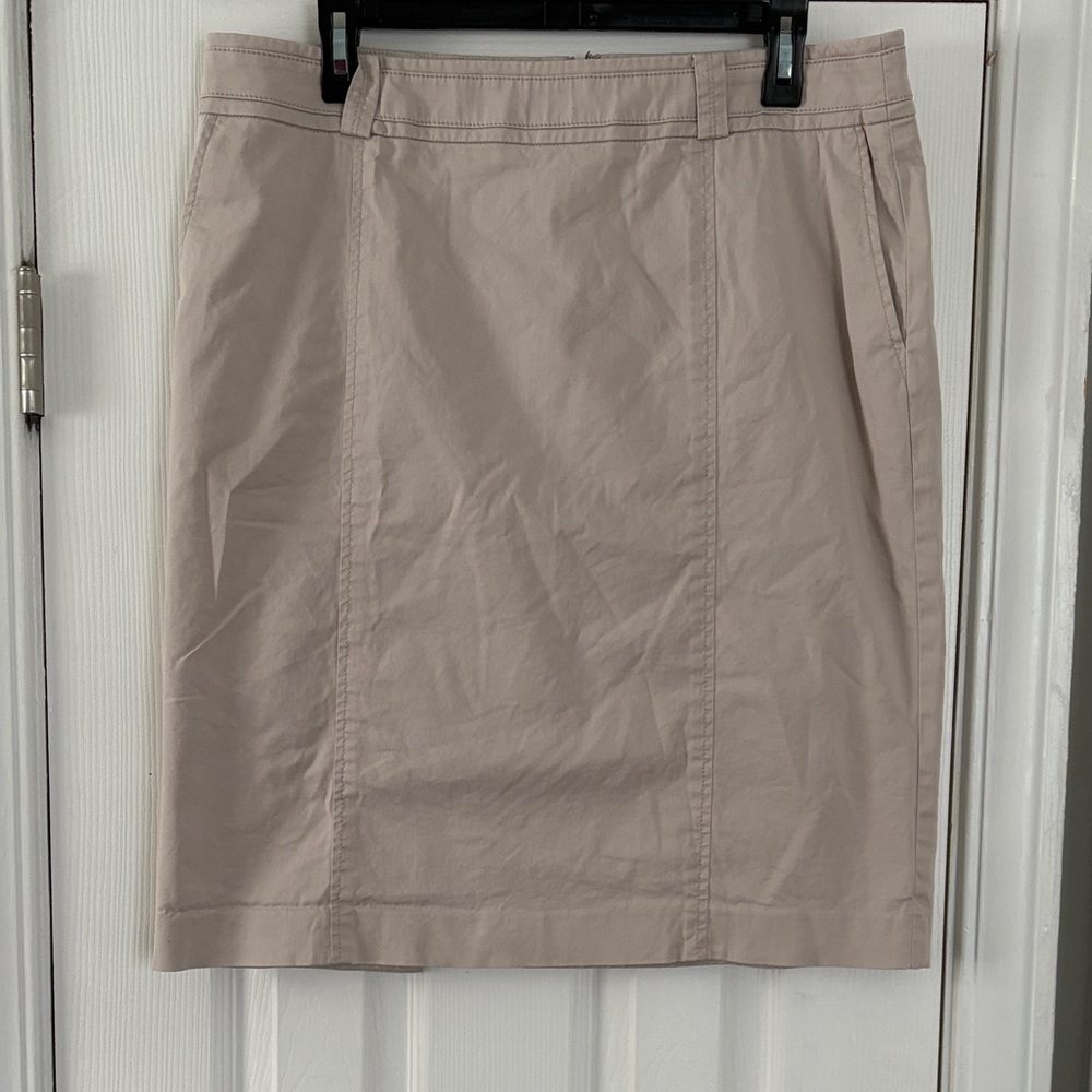Talbots Classic Khaki Pencil Skirt – Size 14